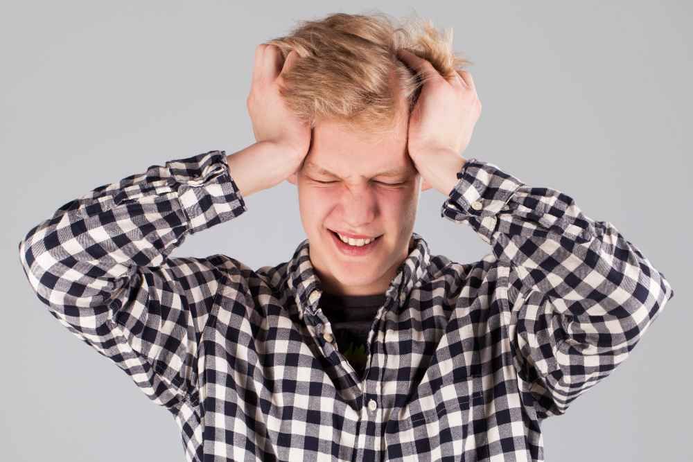 dull pain on the top of the head