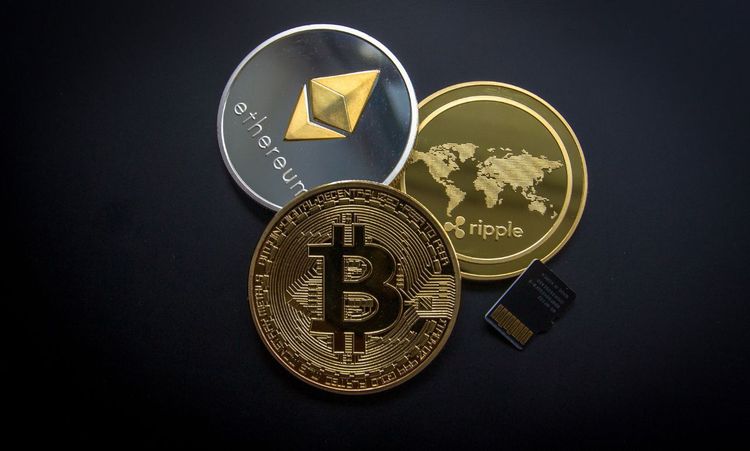 What are the Top 10 Crypto Airdrops of 2025? Your Complete Guide