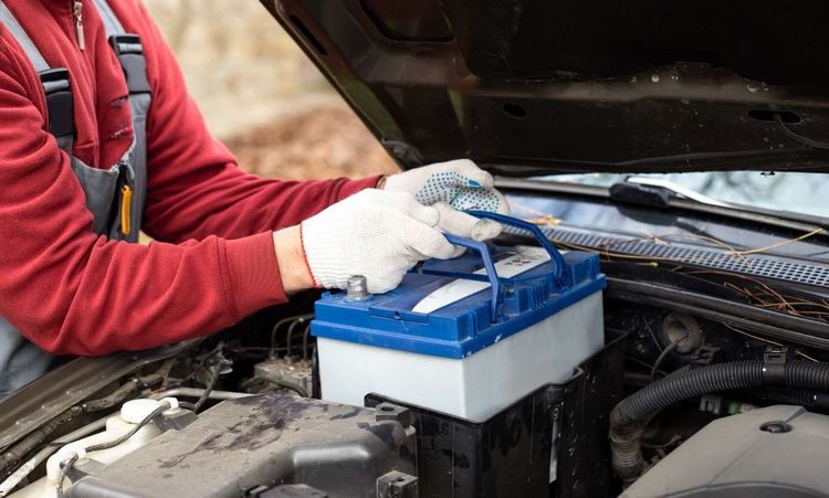 How to Avoid a Dead Car Battery in the Winter